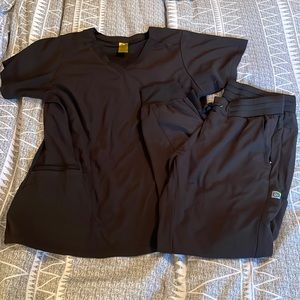 Wonderwink Aero scrub set size large